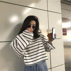 Black and White Stripe Long Sleeve Student Basic T-Shirt for Women, Loose Round Neck Casual Striped T-Shirt, Blended Cotton Material