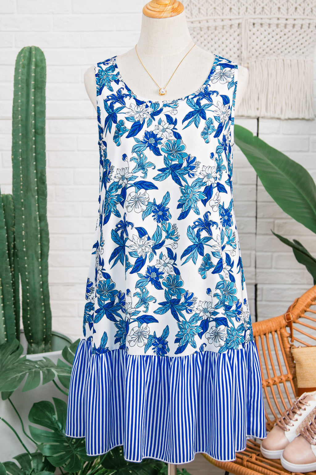 Sky Blue Floral Print U Neck Sleeveless Striped Ruffle Hem Patchwork Dress