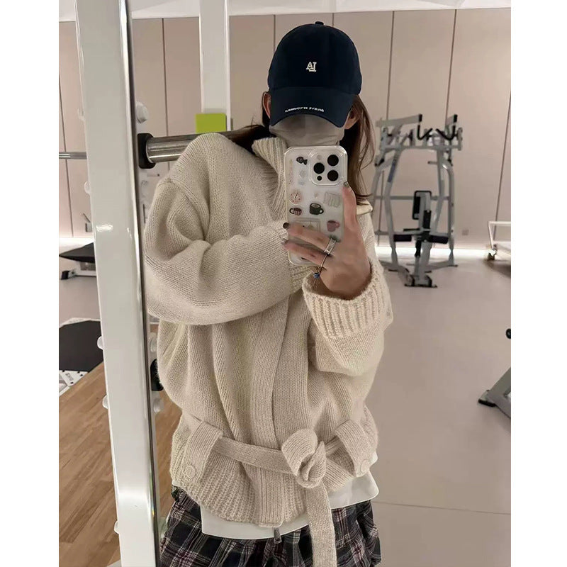 Stand up collar long sleeved sweater